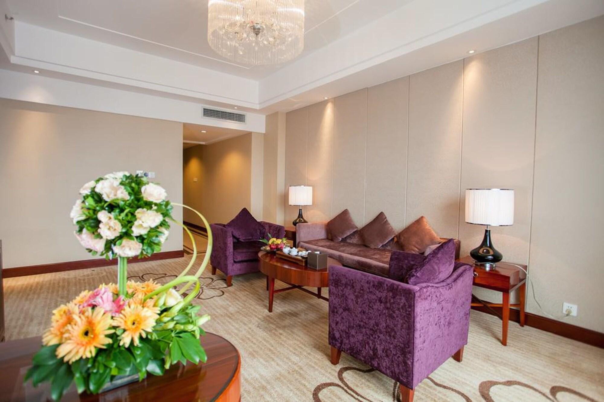 Ramada Plaza Shaoguan City Centre Zewnętrze zdjęcie