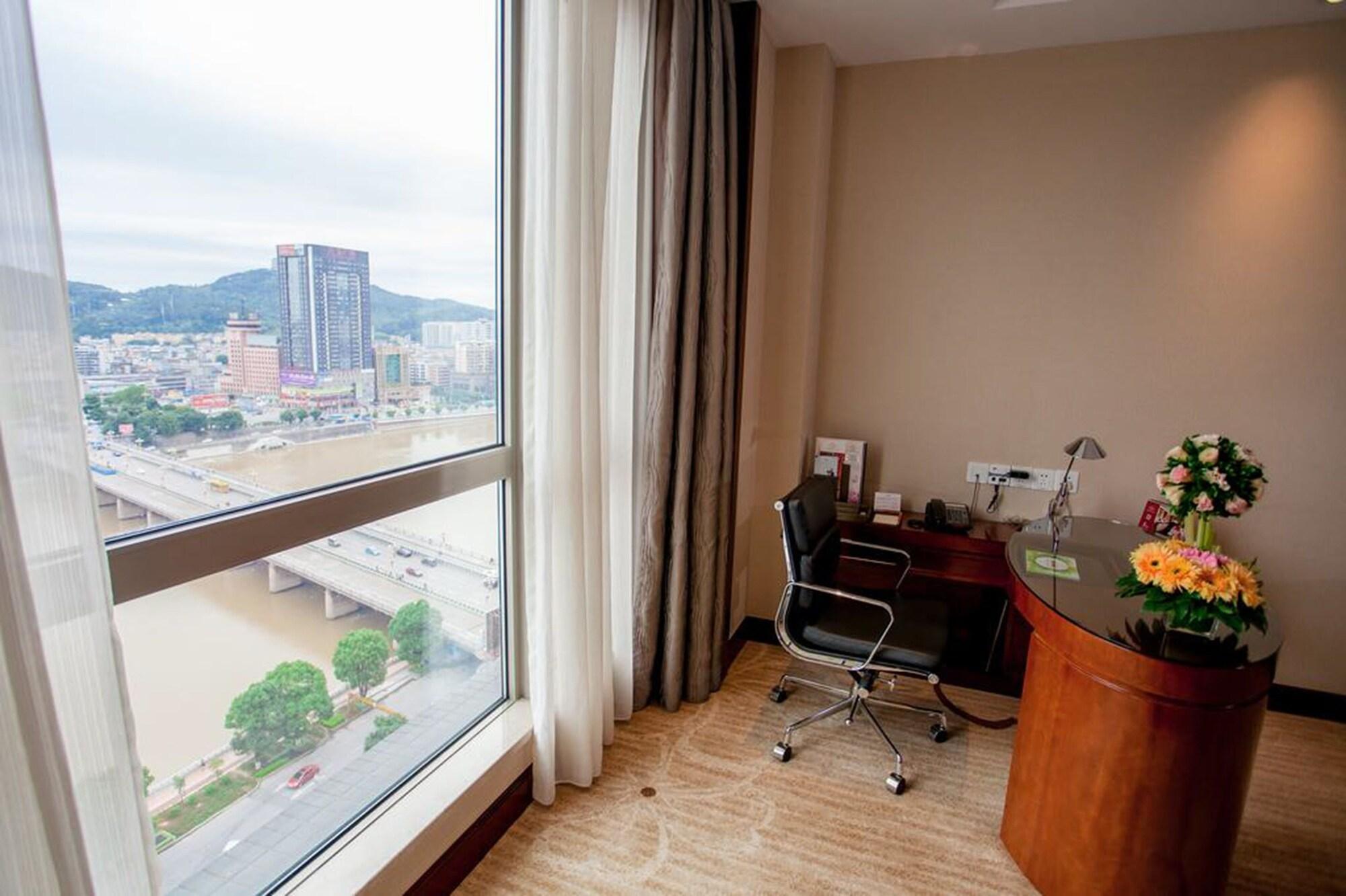Ramada Plaza Shaoguan City Centre Zewnętrze zdjęcie