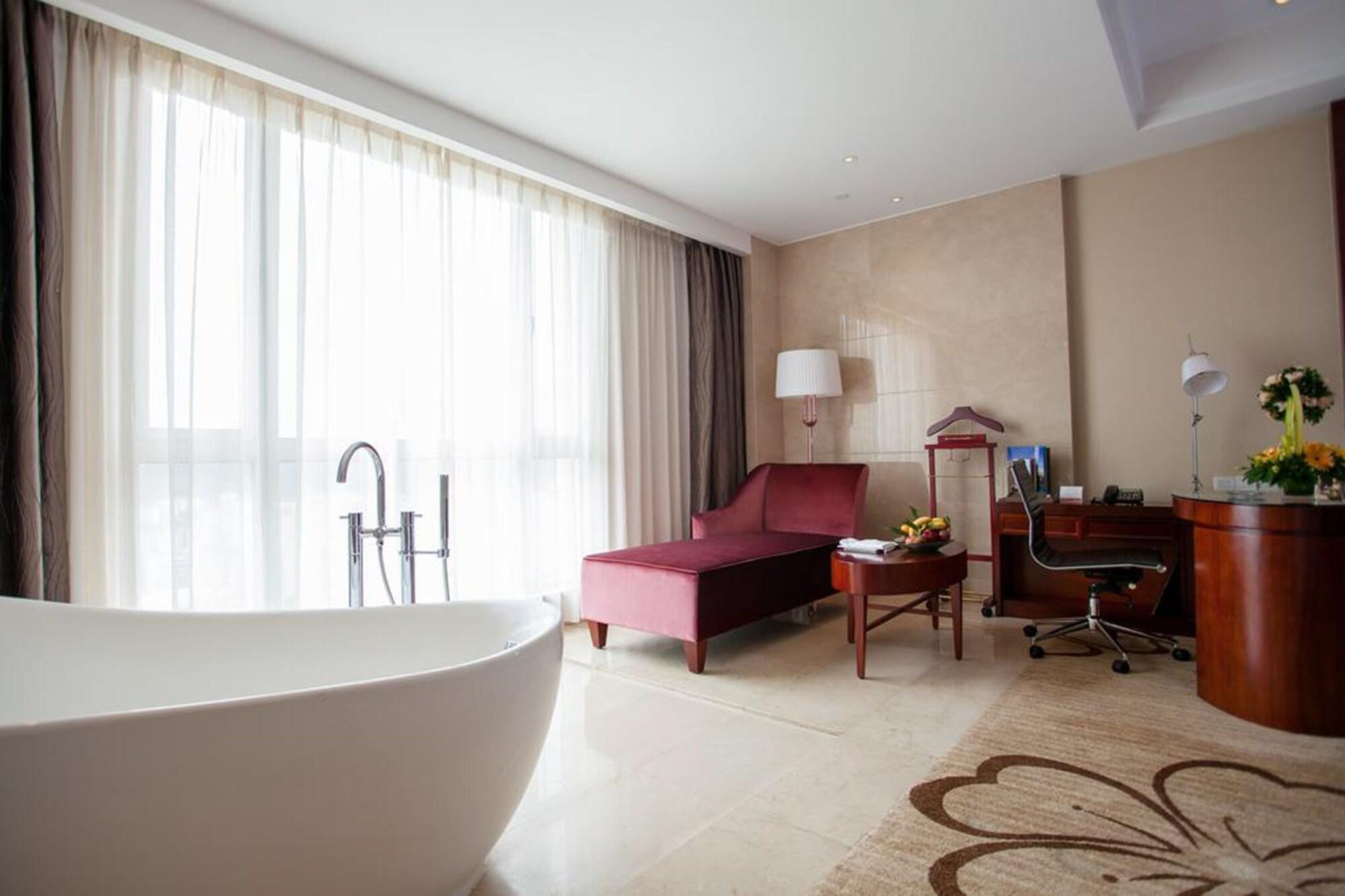 Ramada Plaza Shaoguan City Centre Zewnętrze zdjęcie